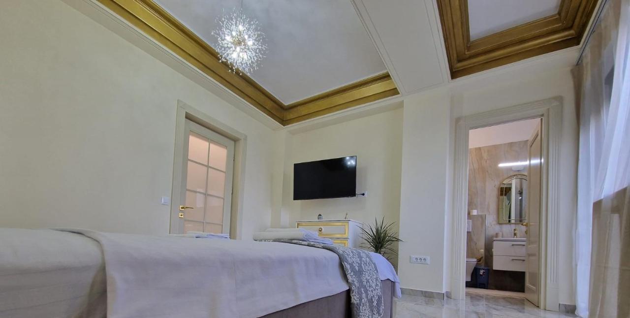 Laroka House Luxury Apartment City Center Universitate Bukarest Kültér fotó